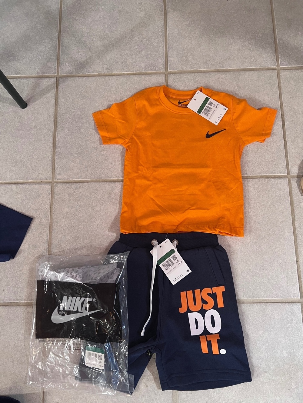 Kids Nike short/shirt set 11/12T youth large - Picture 1 of 2